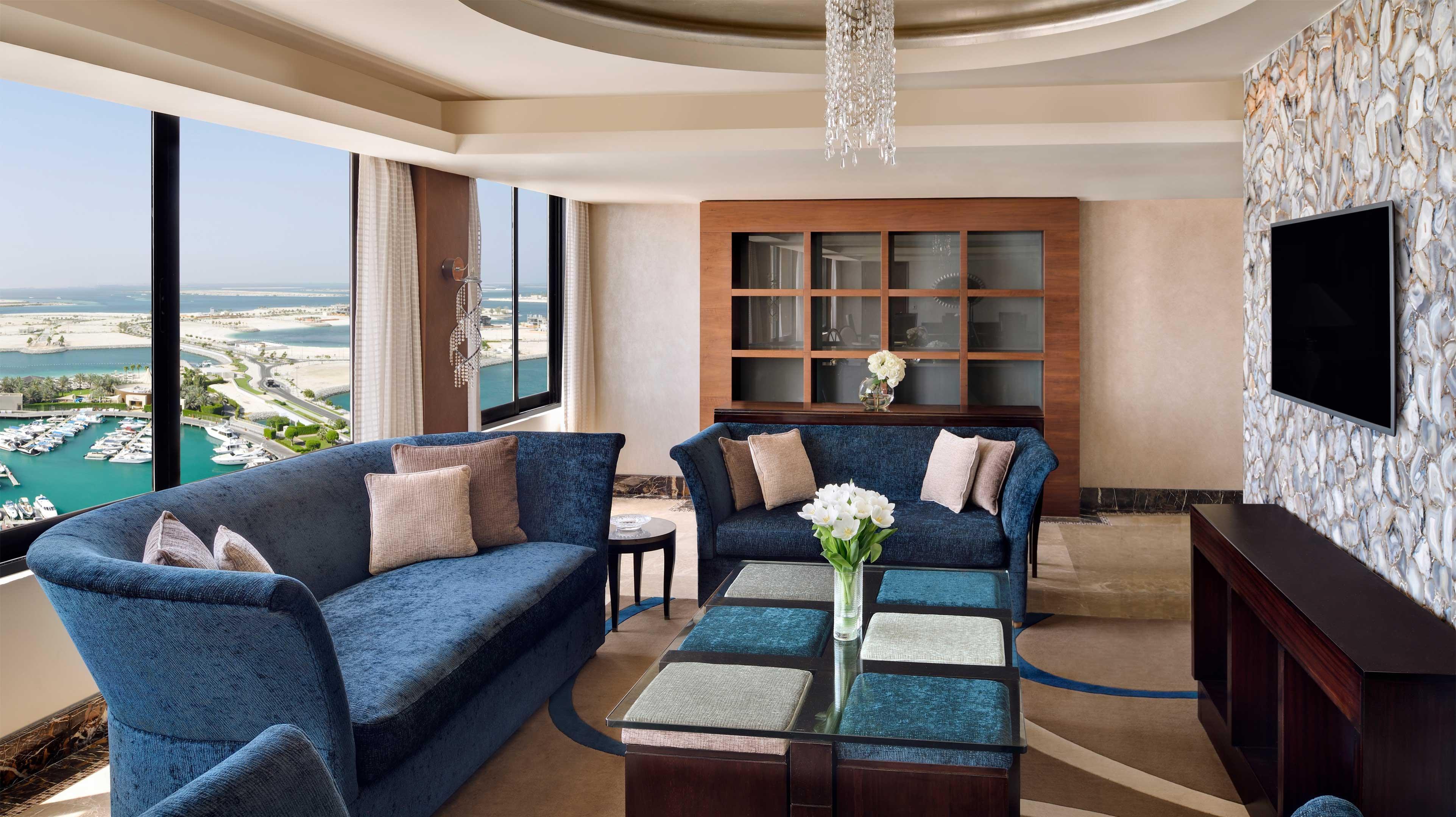 Intercontinental Abu Dhabi By Ihg Hotel Exterior foto A suite at Jumeirah Atlantis