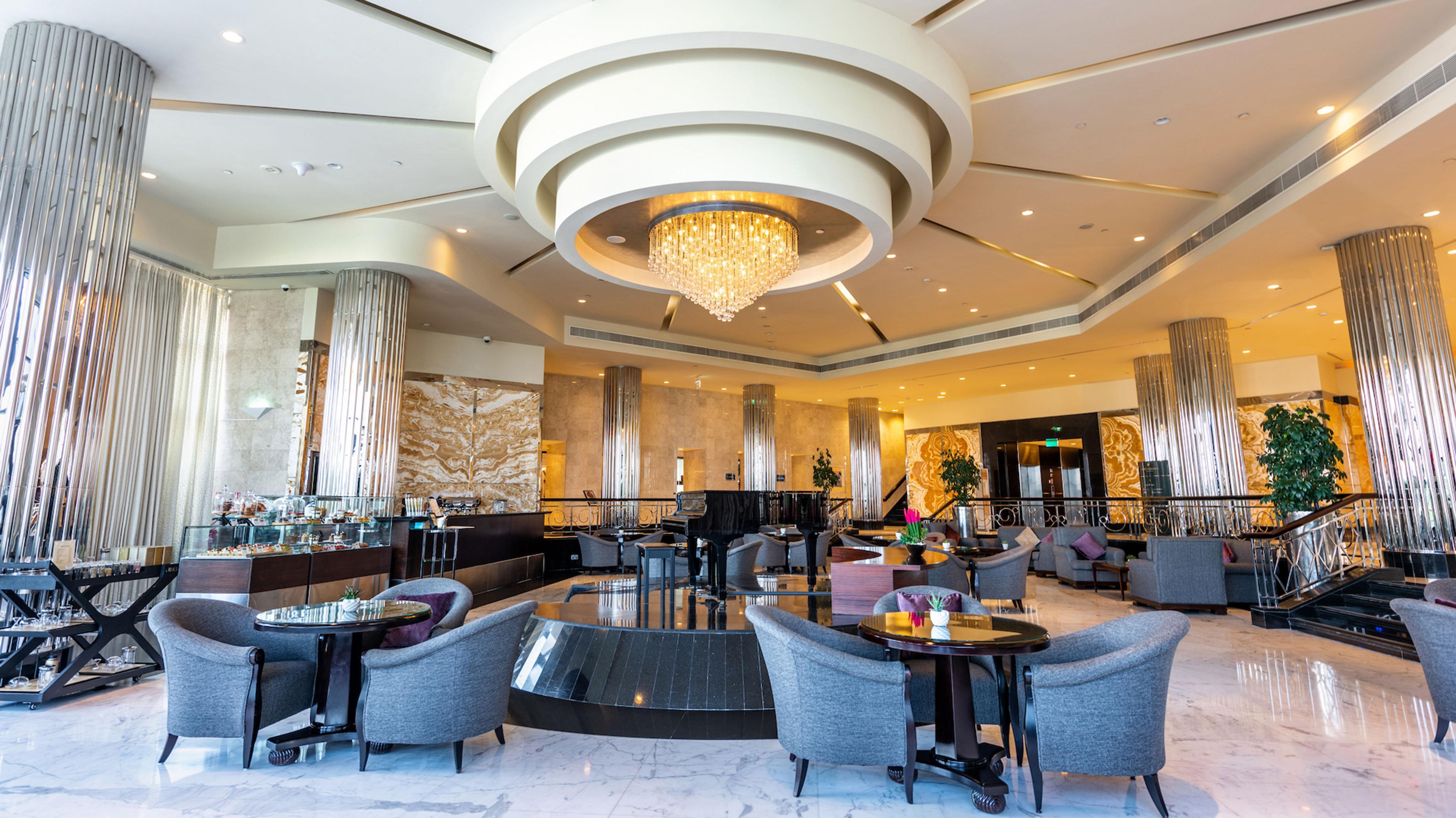 Intercontinental Abu Dhabi By Ihg Hotel Exterior foto The lobby of the hotel