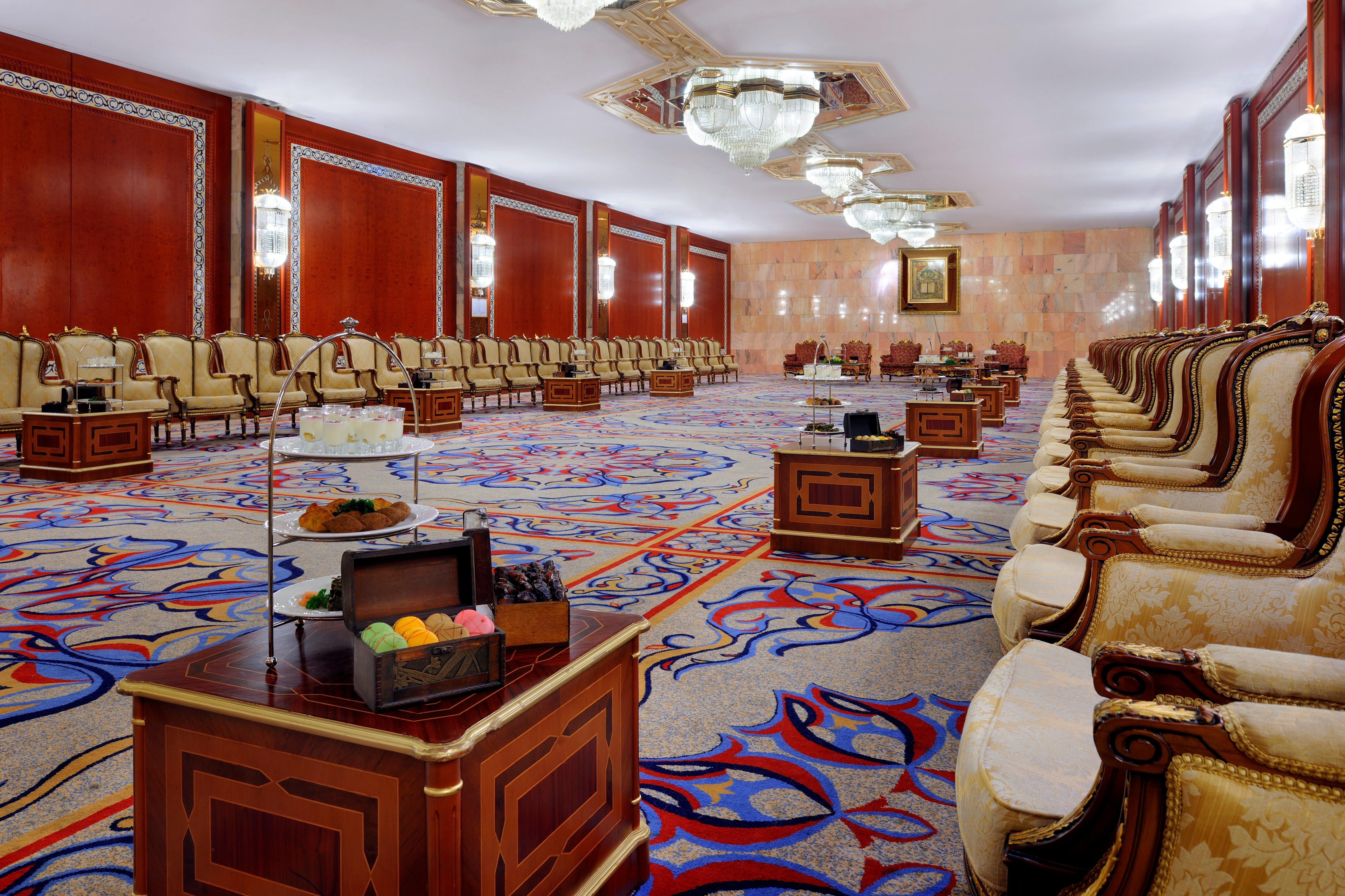Intercontinental Abu Dhabi By Ihg Hotel Exterior foto The meeting room of the National Assembly