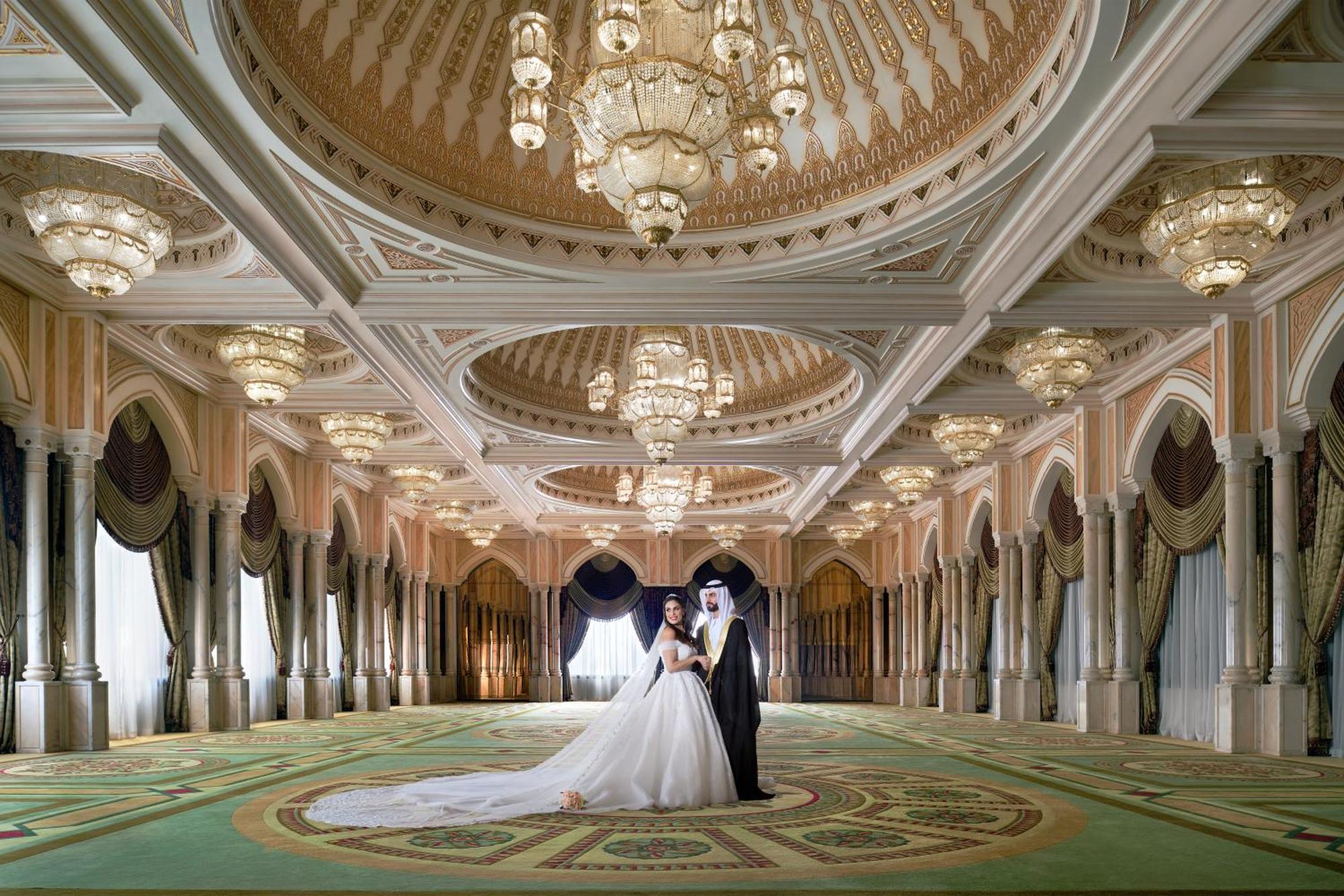 Intercontinental Abu Dhabi By Ihg Hotel Exterior foto Wedding at the Emirates Palace