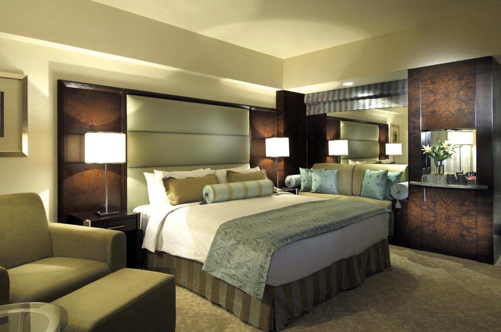 Intercontinental Abu Dhabi By Ihg Hotel Exterior foto A bedroom at the Fairmont